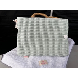 Funda Acolchada para Libros y Ebooks - Tejido Gofre Verde Menta - Imagen 1