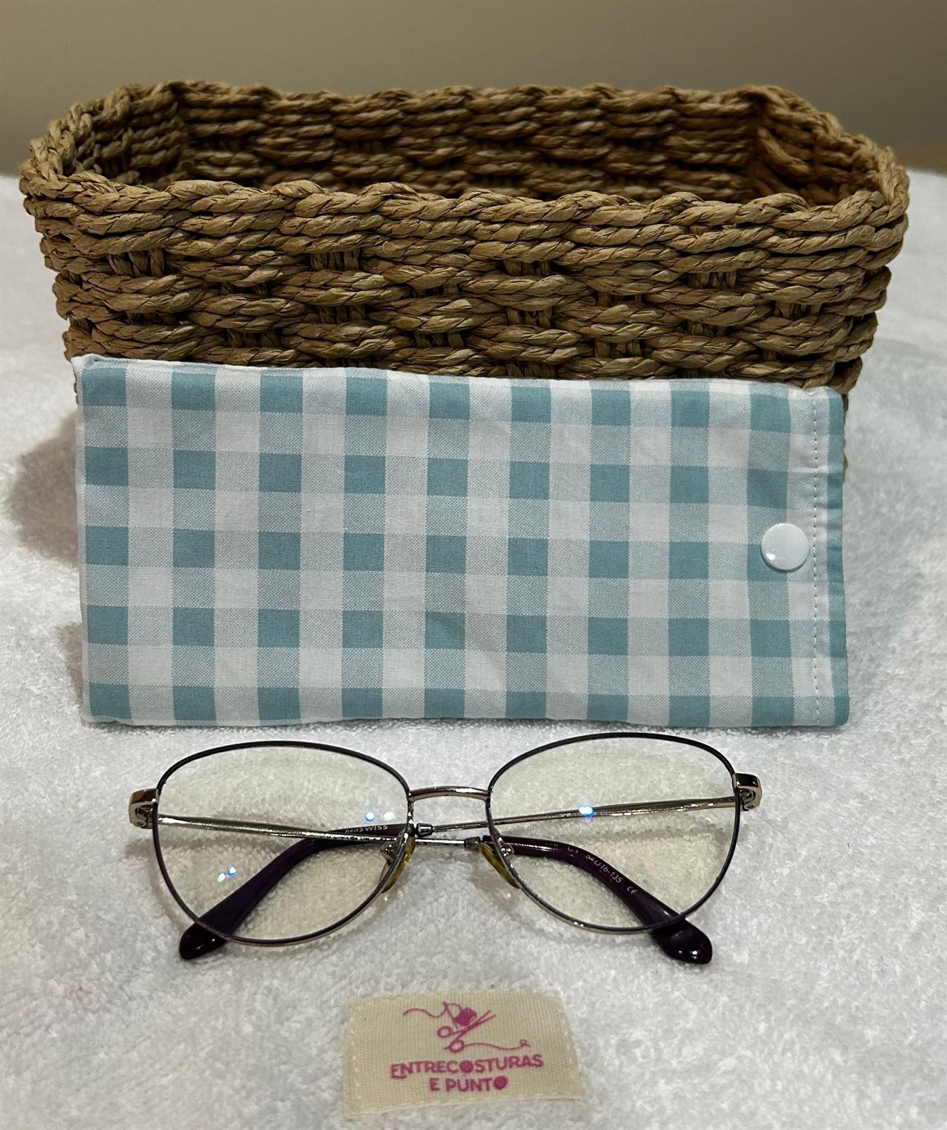 Funda de Gafas Artesanal – Cuadros Vichy Azul Pastel - Imagen 2