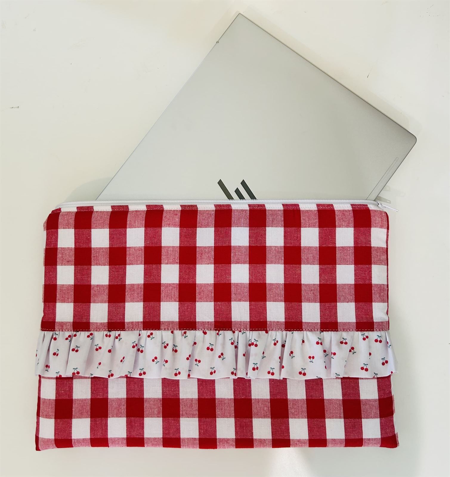 Funda Ordenador - Modelo Cereza - Imagen 2
