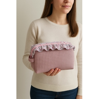 Neceser Rosa con Volante Floral – Hecho a Mano - Imagen 1