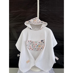 Poncho de Baño Infantil Artesanal – Suavidad y Diversión - Imagen 1